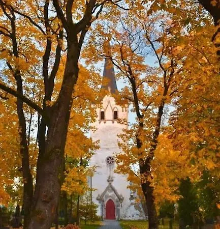 Cosy With Easy Access To Tallinn Oldtown
